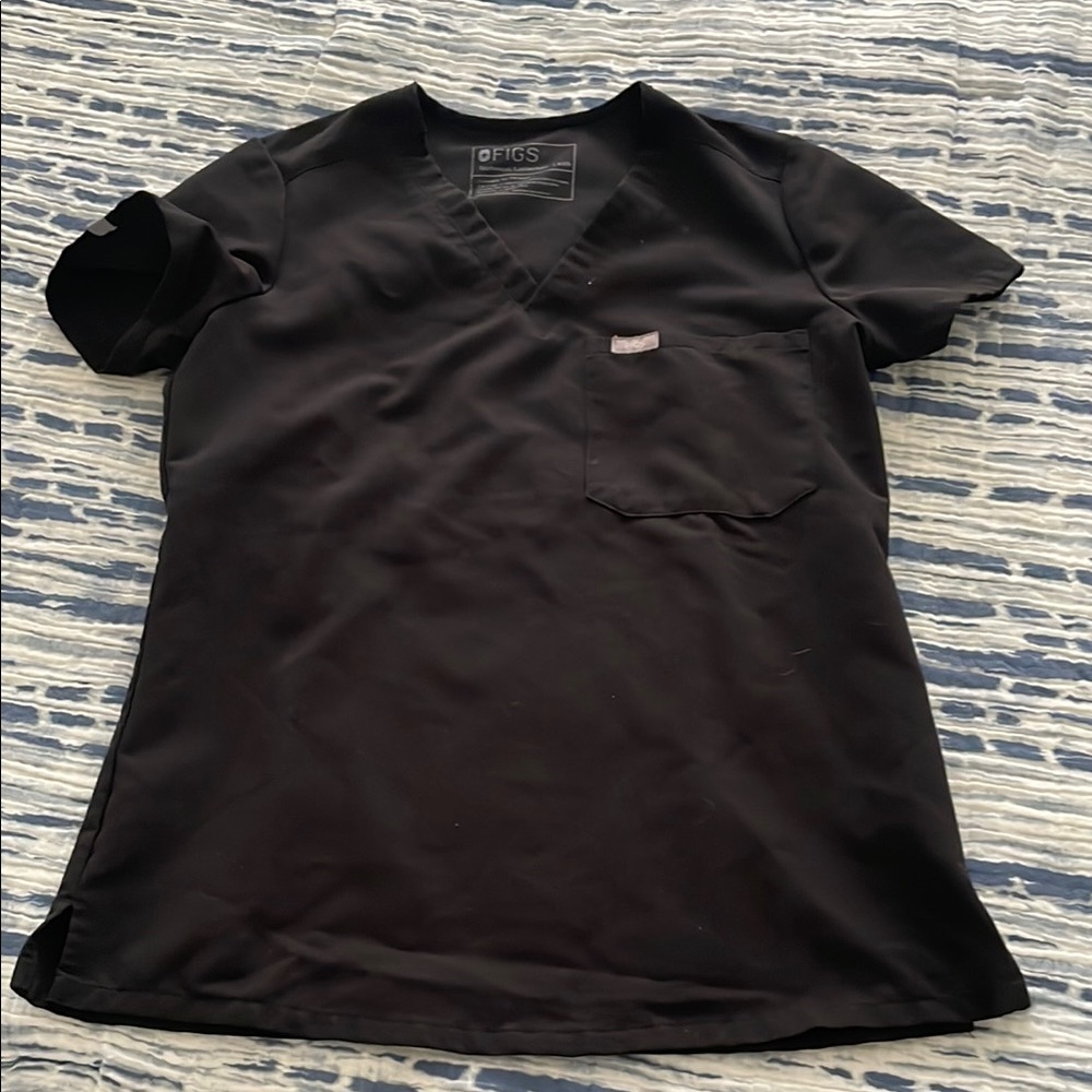 FIGS women’s black Catarina one-pocket scrub top